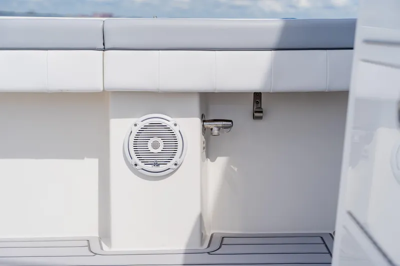  Yacht Photos Pics 2018 Regulator 41 boat interior with speaker and seating detail.