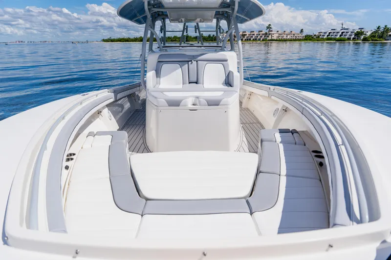  Yacht Photos Pics 2018 Regulator 41 boat with spacious seating on calm water.