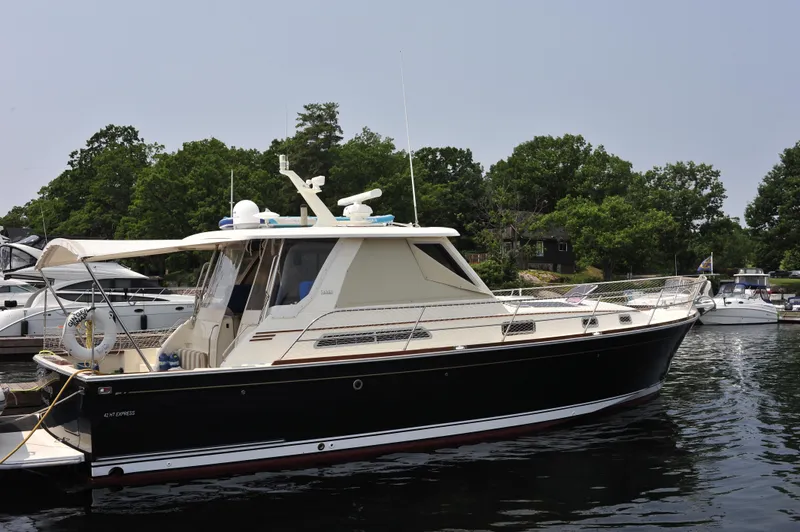 Ginger Snap Yacht Photos Pics 