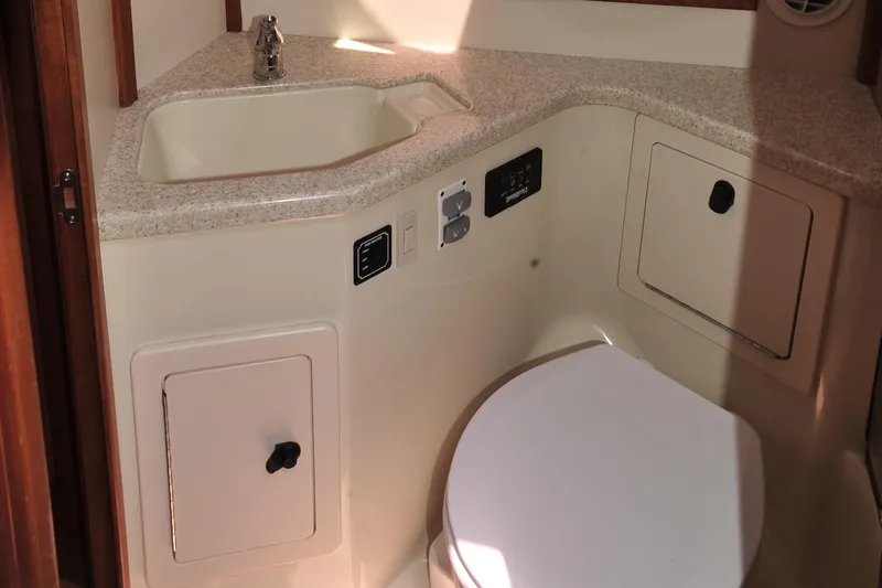 Ginger Snap Yacht Photos Pics 