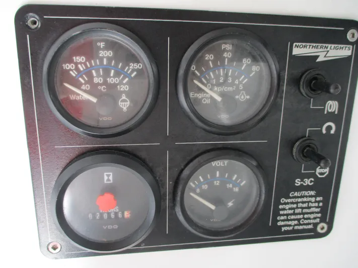 Barratuna Yacht Photos Pics 