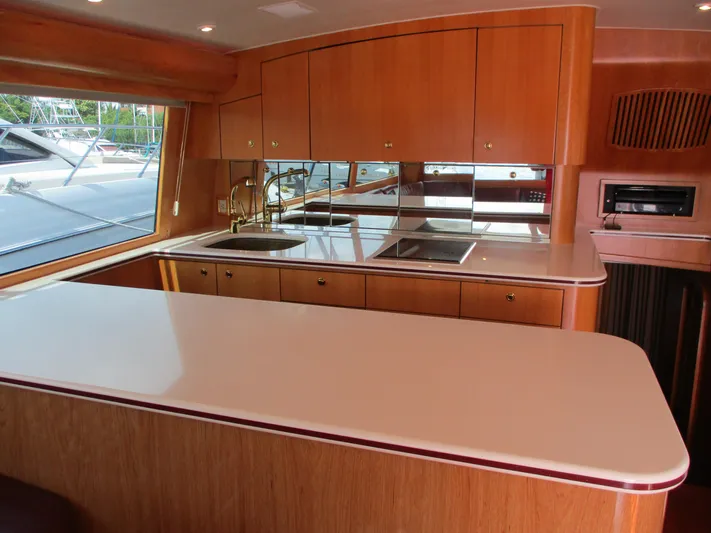 Barratuna Yacht Photos Pics 