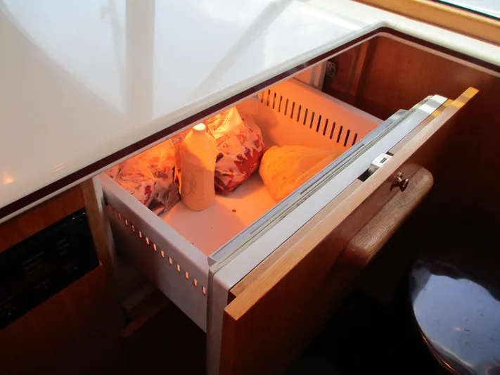 Barratuna Yacht Photos Pics 