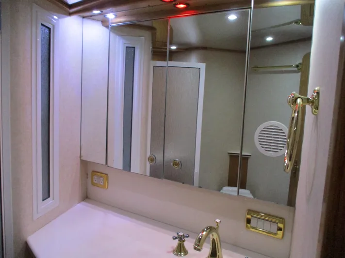 Barratuna Yacht Photos Pics 