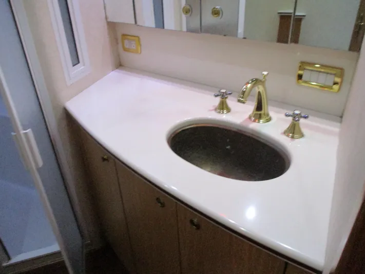 Barratuna Yacht Photos Pics 