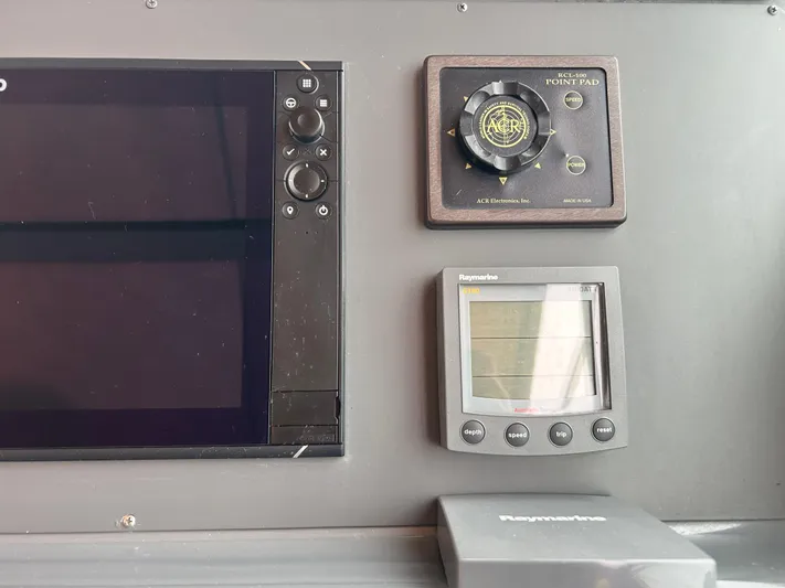 Matilda Bay Yacht Photos Pics Control panel of a 1997 Tiara Yachts 3500 Express with navigation instruments.