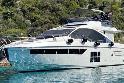 Azimut S7