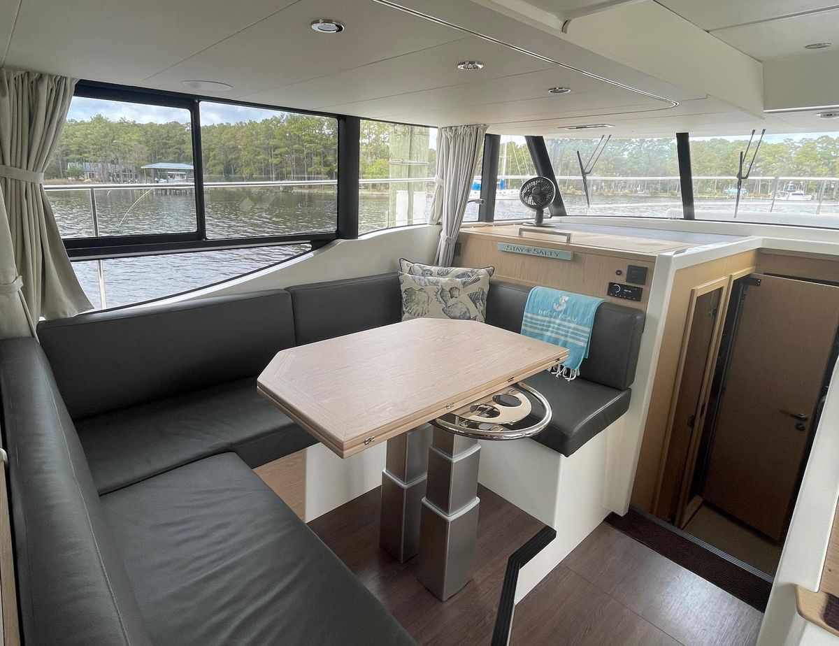 2022 Beneteau 48 