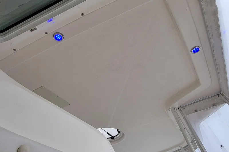 Escape II Sea Yacht Photos Pics Ceiling view of 2003 Silverton 453 Motor Yacht with blue LED lights.