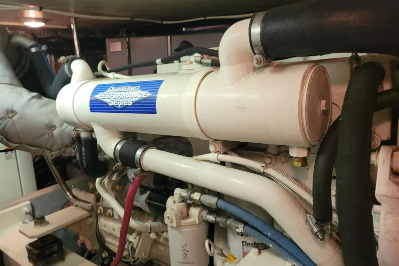 Escape II Sea Yacht Photos Pics Engine room of 2003 Silverton 453 Motor Yacht with Diamond Performance Series components.