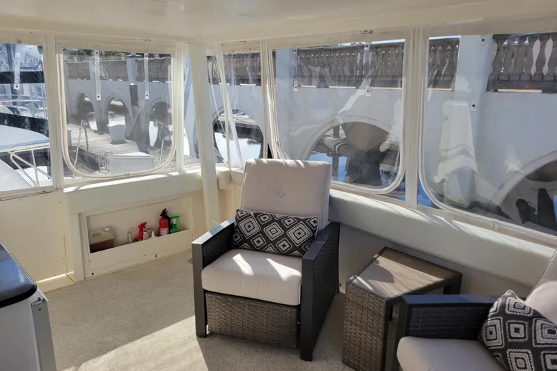 Escape II Sea Yacht Photos Pics 2003 Silverton 453 Motor Yacht interior with comfortable seating and scenic views.