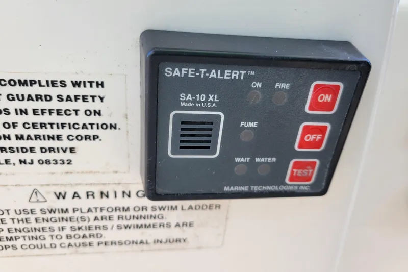 Escape II Sea Yacht Photos Pics Safe-T-Alert SA-10 XL control panel on 2003 Silverton 453 Motor Yacht.