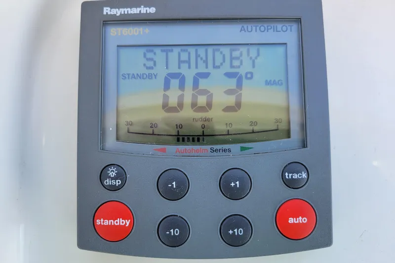 Escape II Sea Yacht Photos Pics Raymarine ST6001+ autopilot display on 2003 Silverton 453 Motor Yacht.