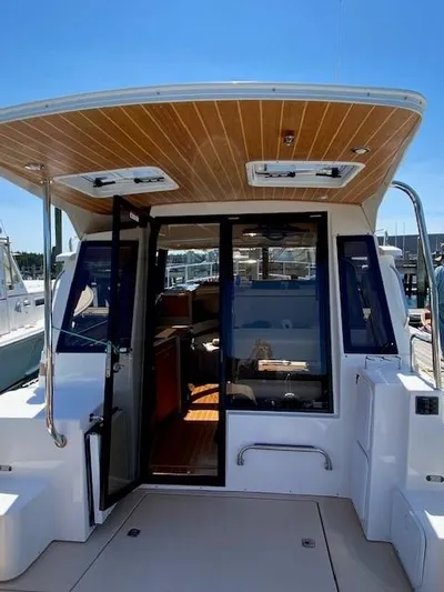 Windless Yacht Photos Pics 