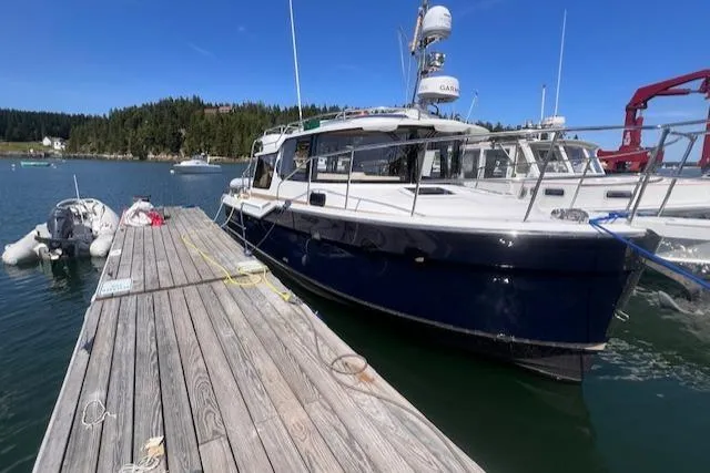 Windless Yacht Photos Pics 