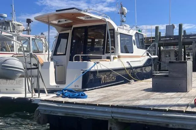 Windless Yacht Photos Pics 