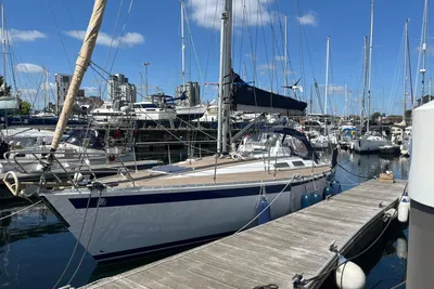 Sweden Yachts 370