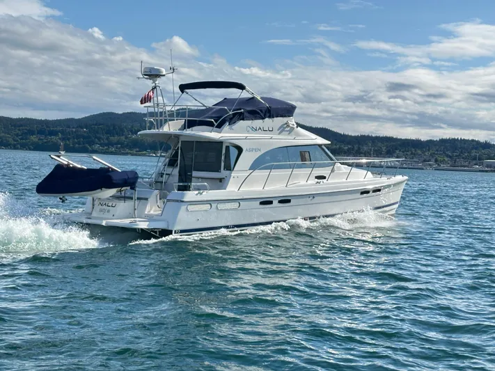 Nalu Yacht Photos Pics 