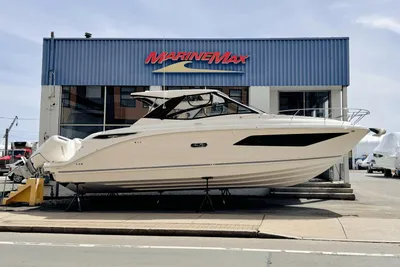 Sea Ray Sundancer 320 Outboard