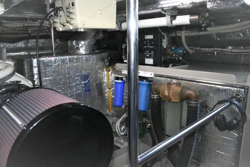 Dos Anzuelos Yacht Photos Pics Water Maker