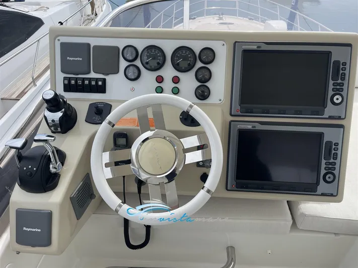  Yacht Photos Pics Az 64 guida fly