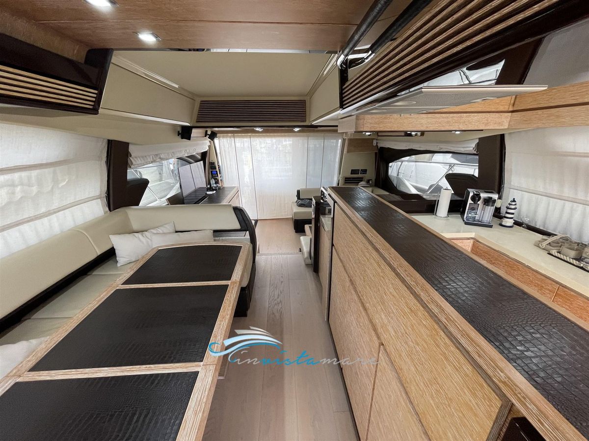 2013 Azimut 63 