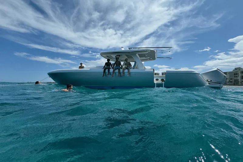 Swell Time Yacht Photos Pics 