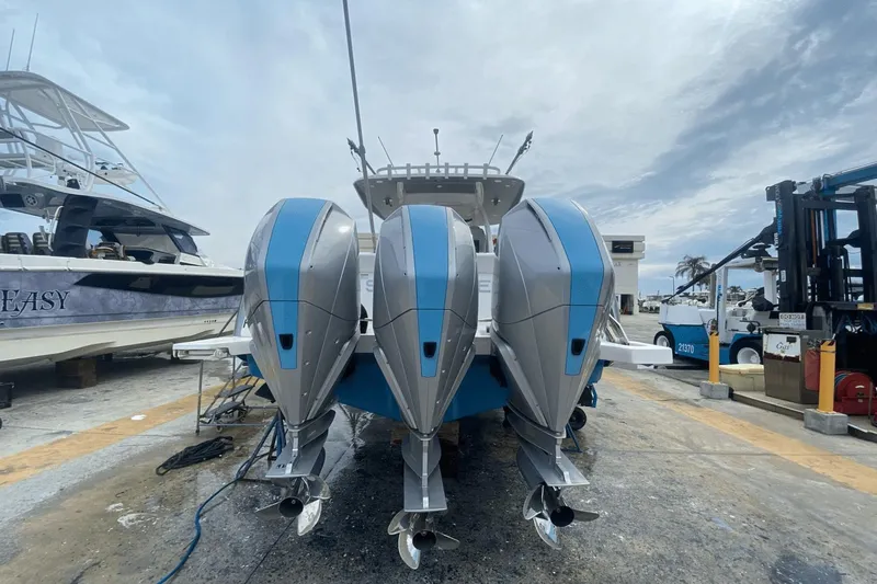 Swell Time Yacht Photos Pics 