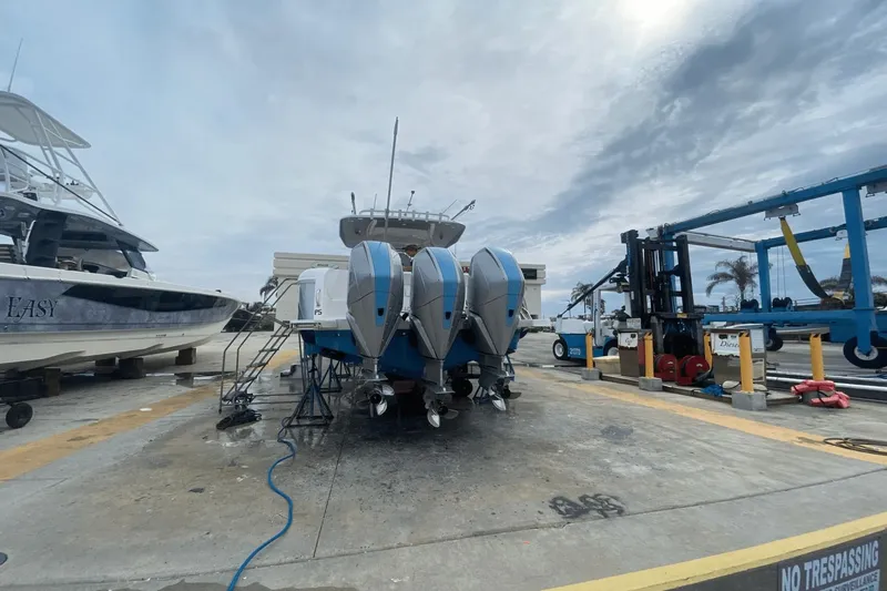 Swell Time Yacht Photos Pics 