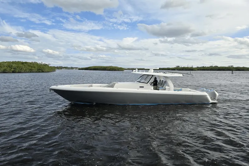 Swell Time Yacht Photos Pics 