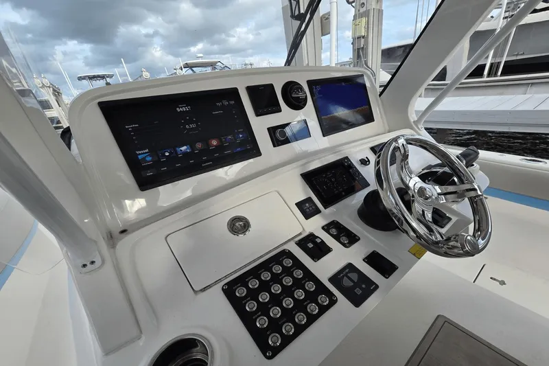 Swell Time Yacht Photos Pics 