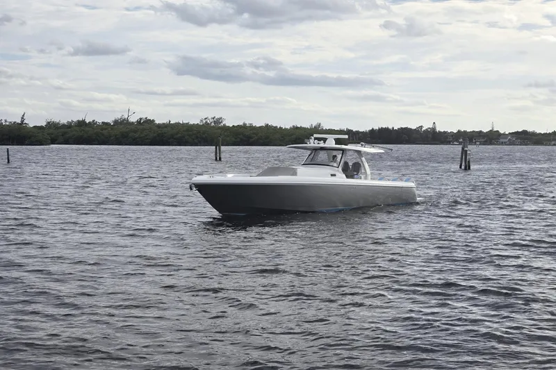 Swell Time Yacht Photos Pics 