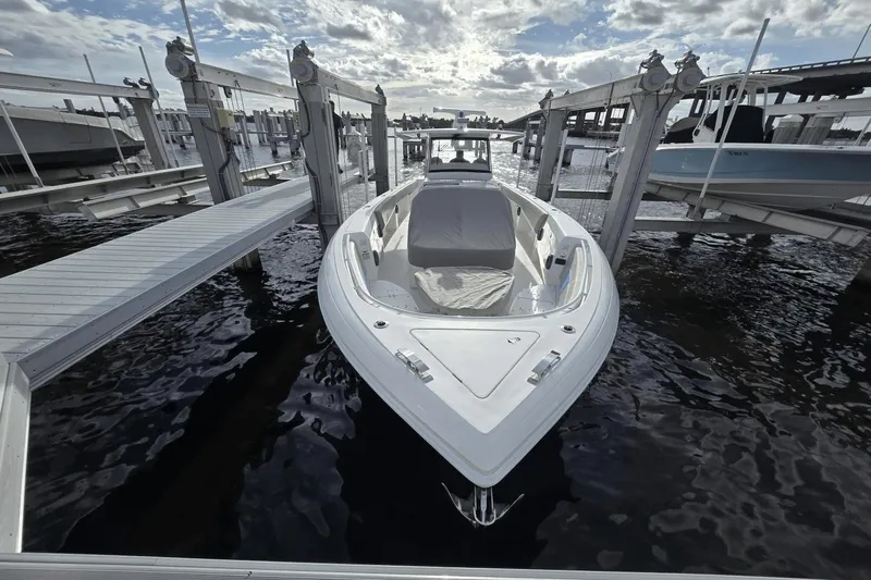 Swell Time Yacht Photos Pics 