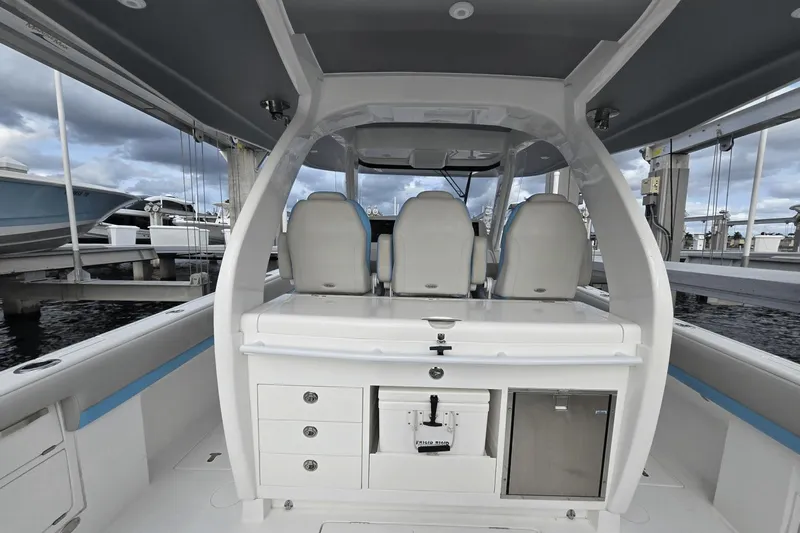 Swell Time Yacht Photos Pics 