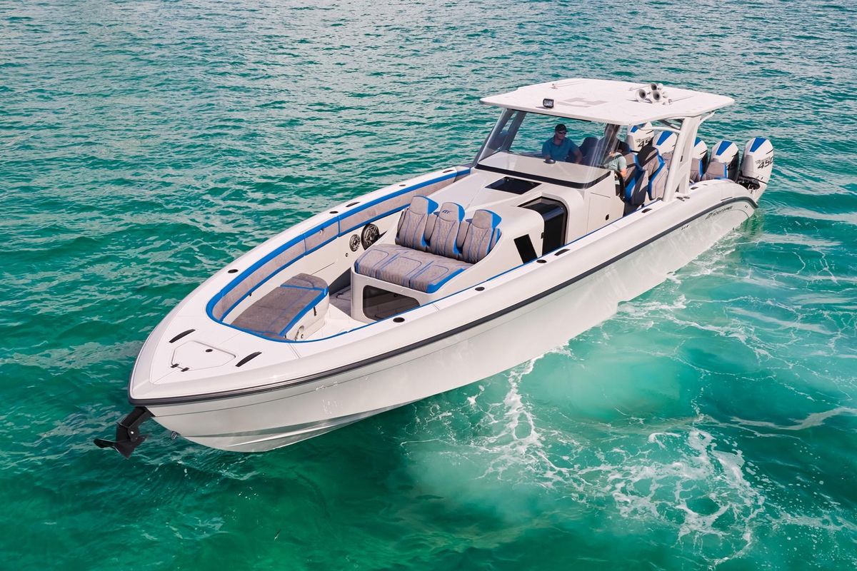 2023 Midnight Express 43 