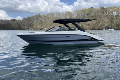 Sea Ray SLX 260