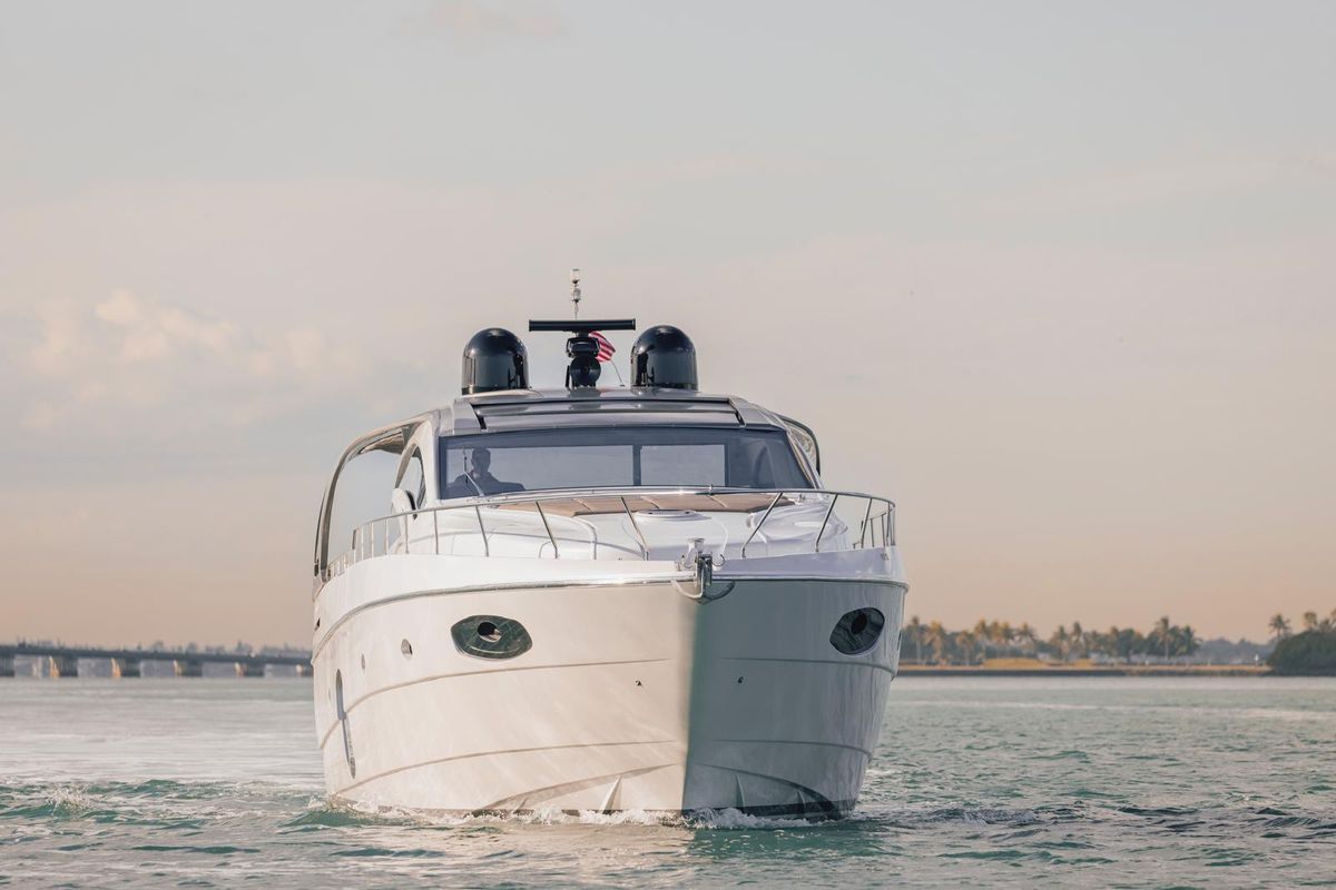 2016 Pershing 70 