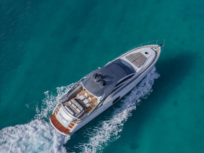 Pershing 70 White Yacht Photos Pics 