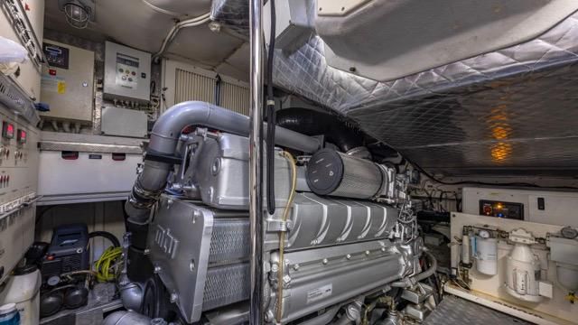 2016 Pershing 70 