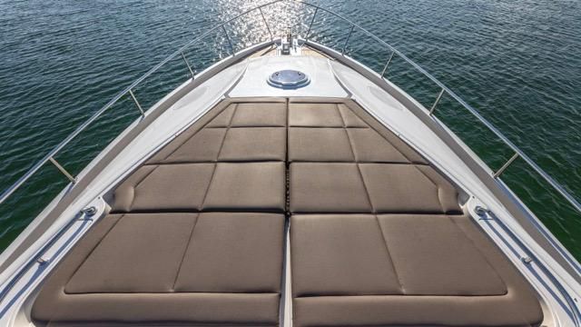 2016 Pershing 70 