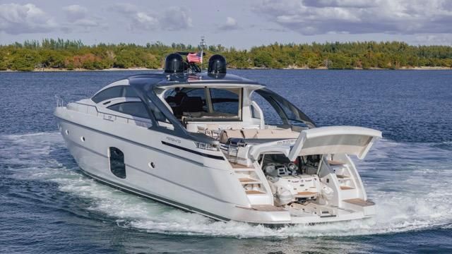 2016 Pershing 70 