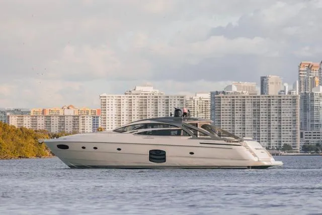 Pershing 70 White Yacht Photos Pics 