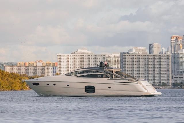 2016 Pershing 70 