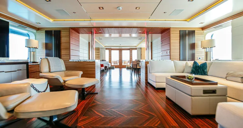 W Yacht Photos Pics 