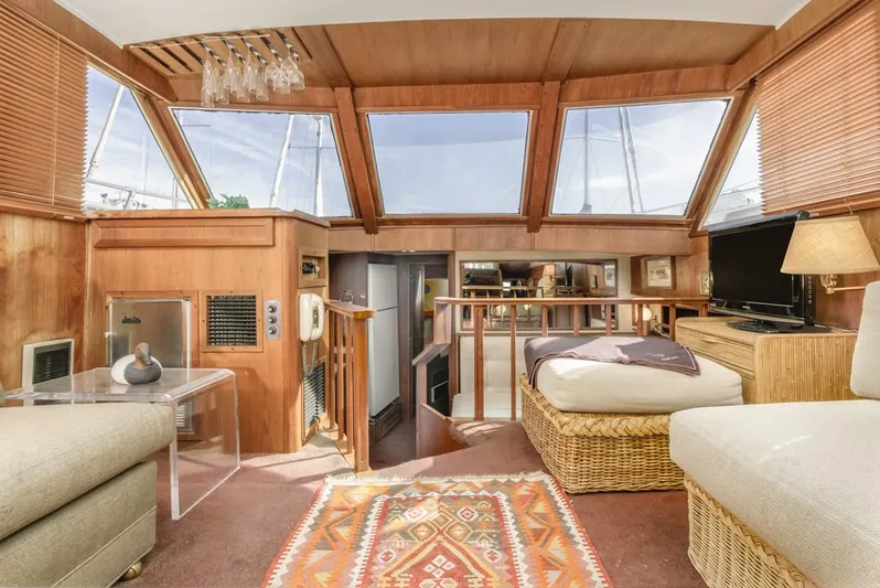 Paloma Yacht Photos Pics 