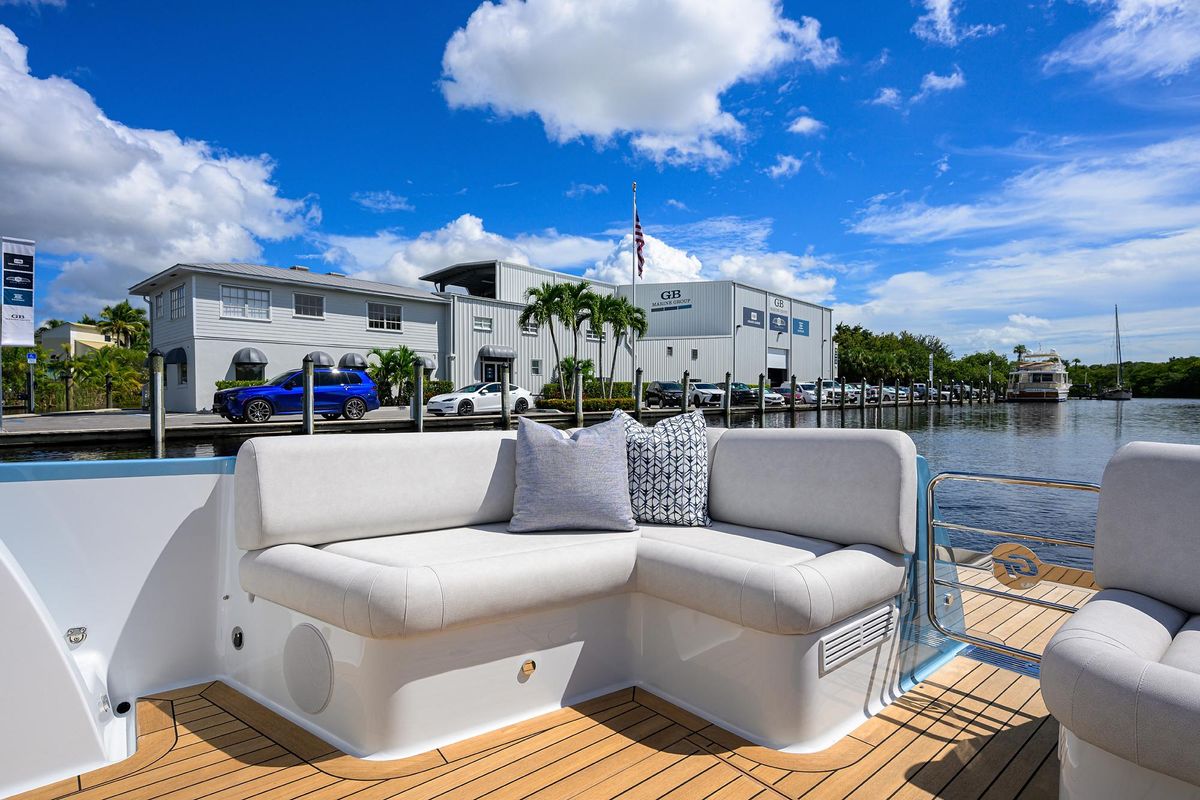2024 Palm Beach Motor Yachts 50 