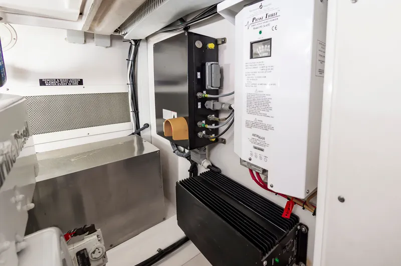 Salt Shaker Yacht Photos Pics 