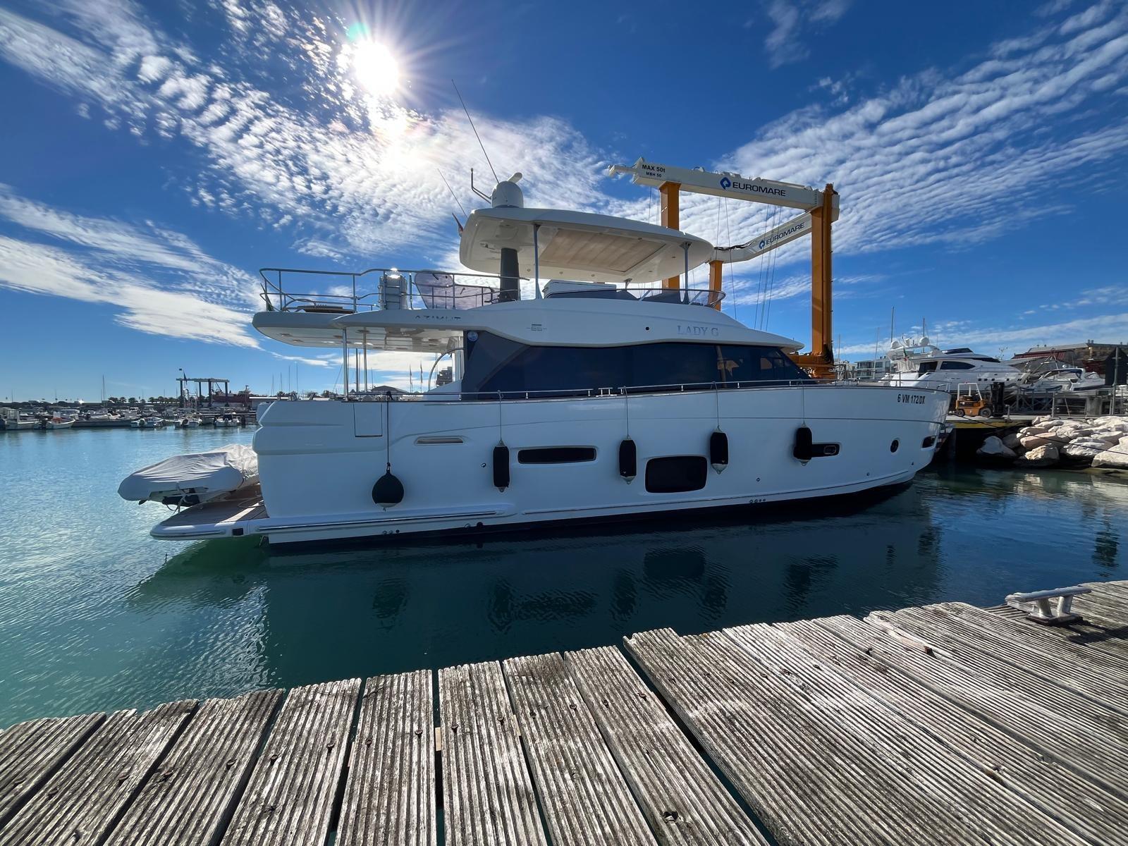 2017 Azimut Magellano 66