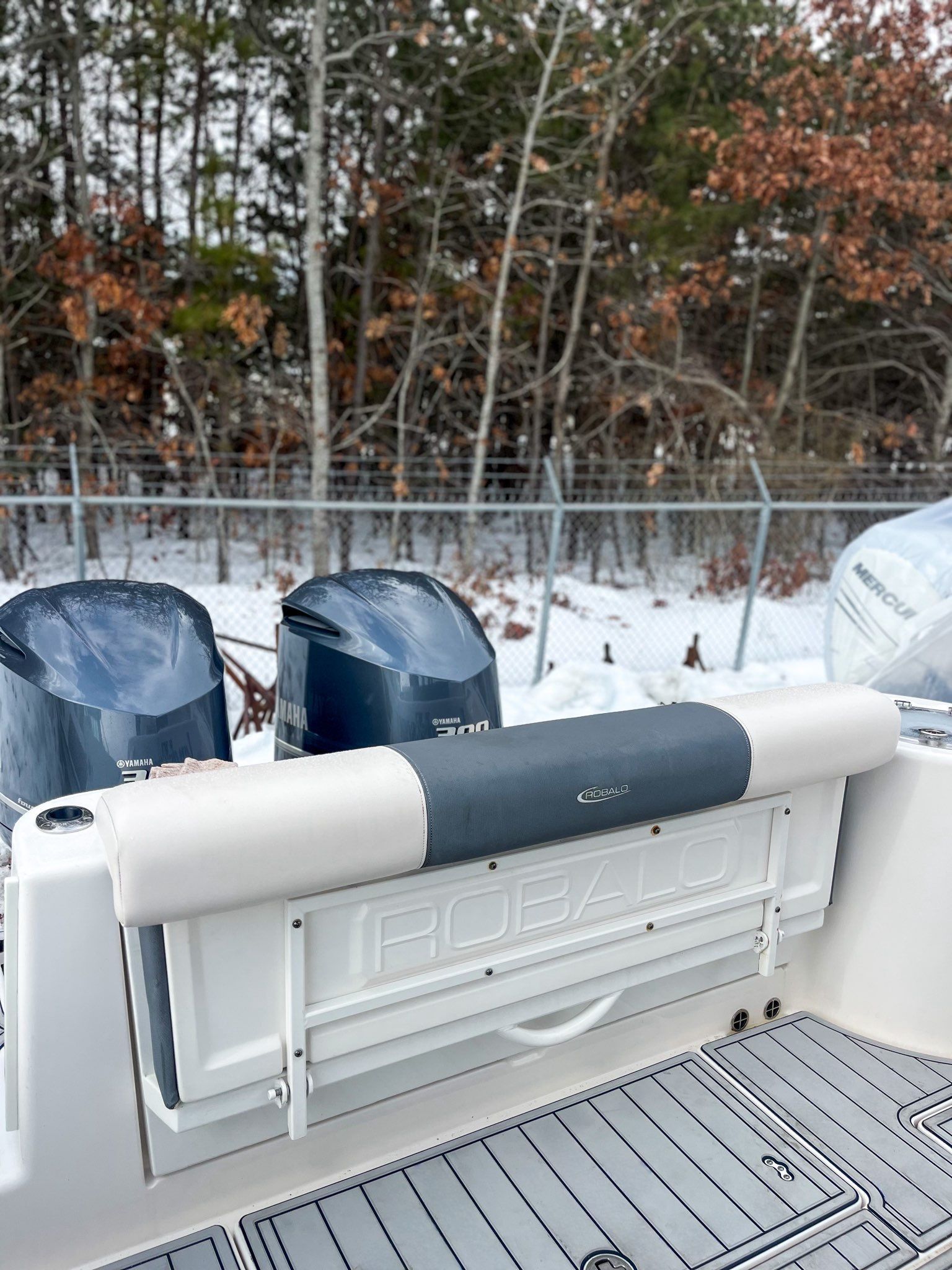 2017 ROBALO 302 CC - Image 5