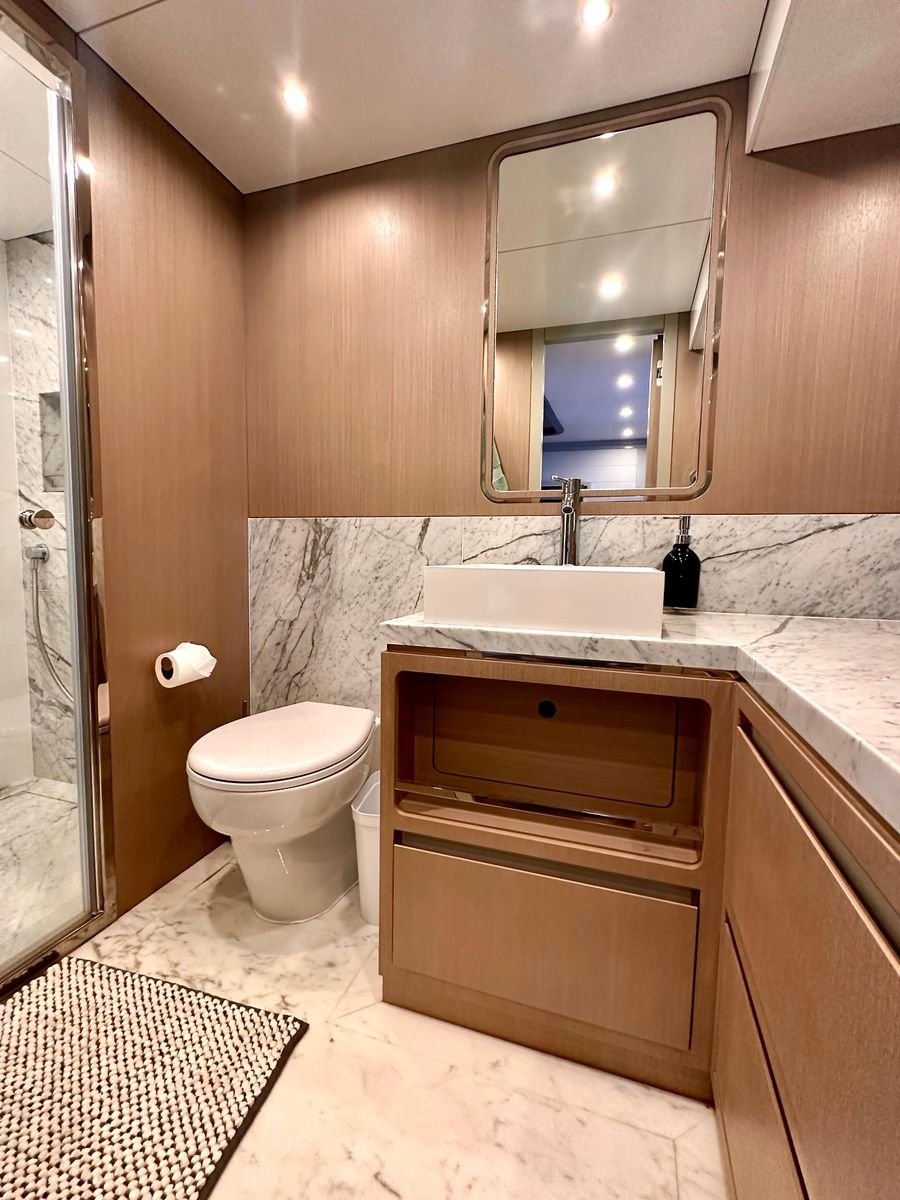 2024 Sirena 68 